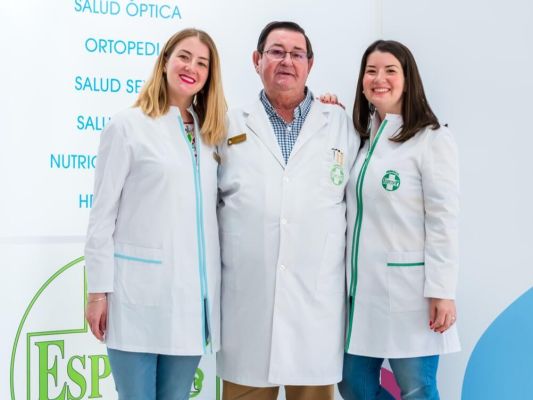 Pilar, Tomás y Lurdes Espuny